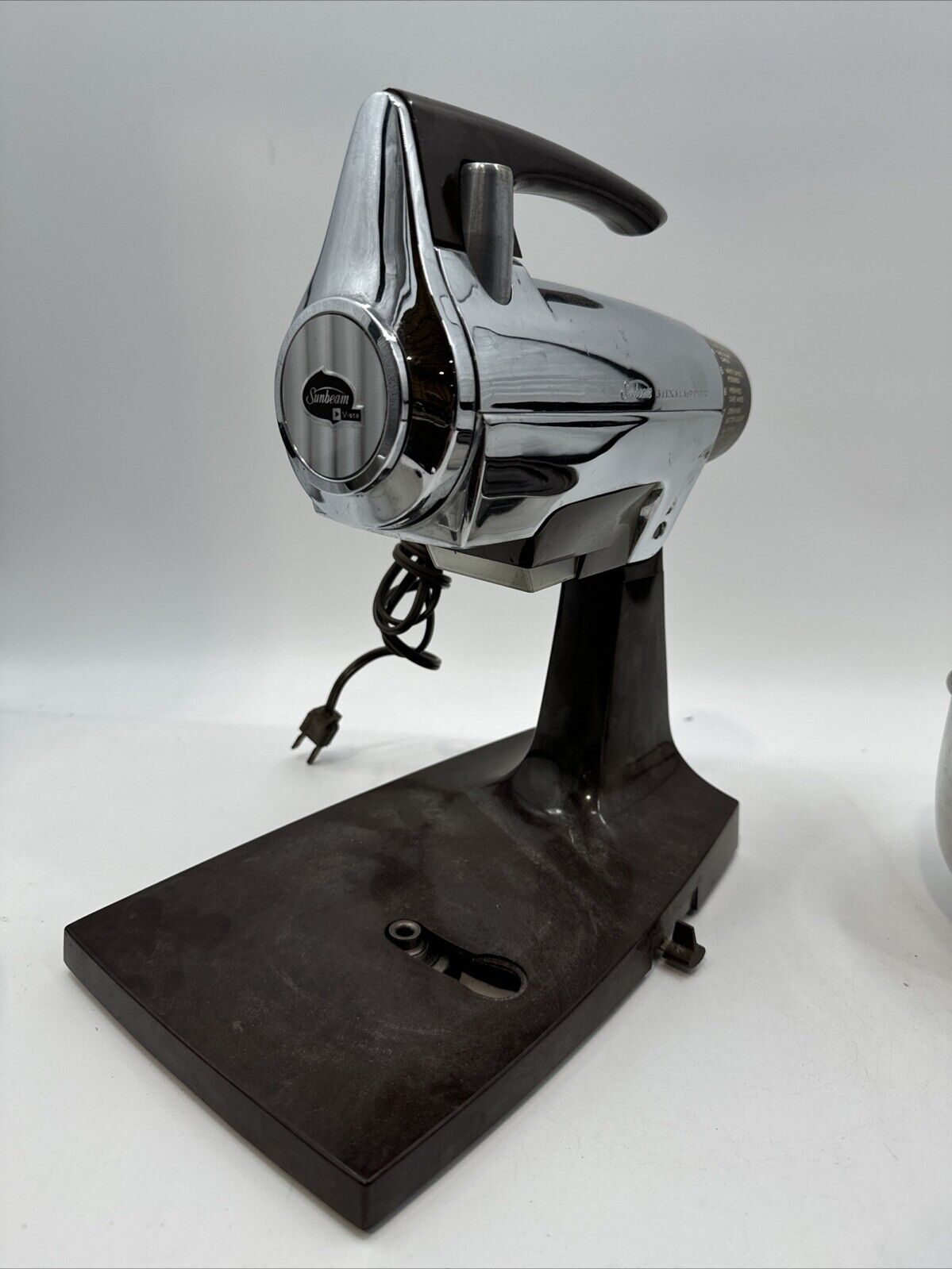 Vintage Sunbeam Vista Mixmaster 12-Speed Mixer + Attachment/Bowls - Tested Works