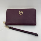 Michael Kors Fulton Leather LG Flat Phone Case Wallet Plum New