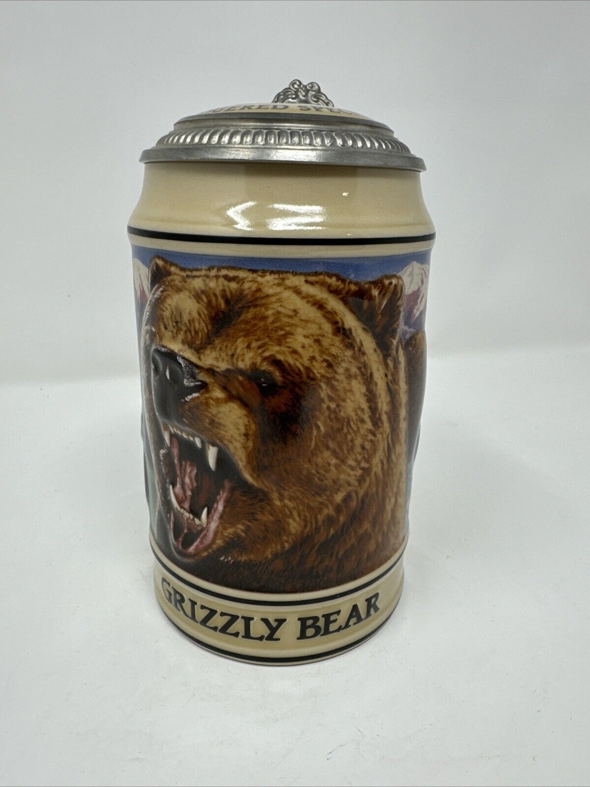 Budweiser Endangered Species Grizzly Bear Lidded Beer Stein 1992