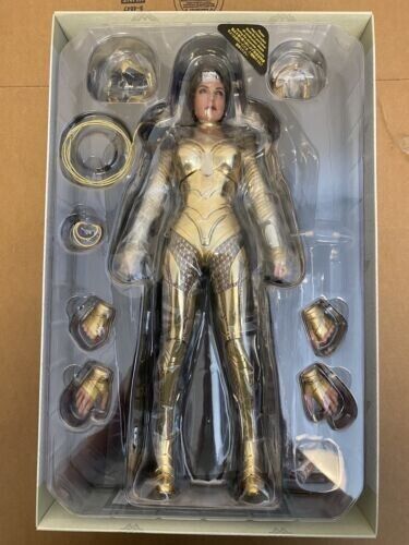 Hot Toys Golden Armor Wonder Woman 1:06 Action Figure NEVER OPENED