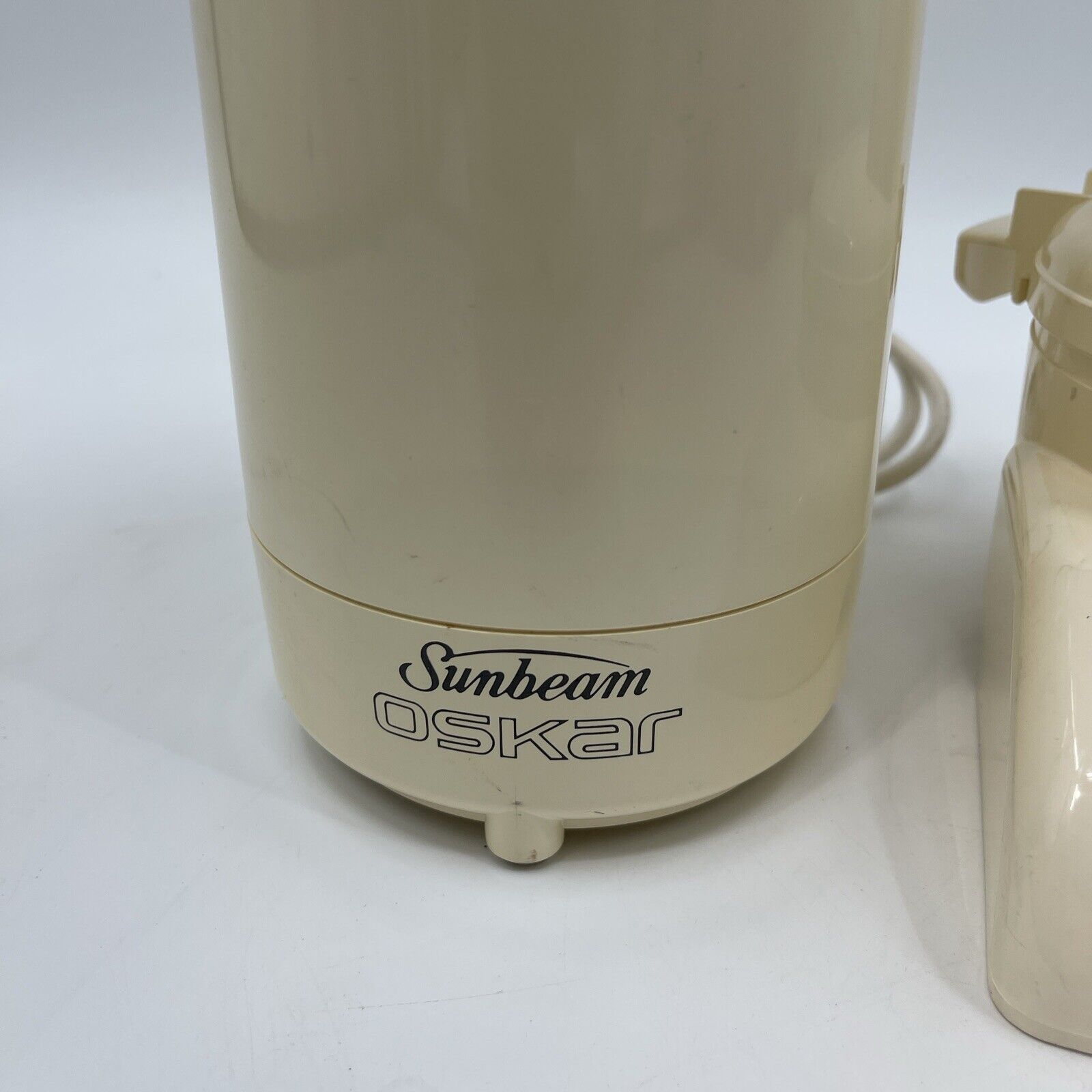 Sunbeam Oskar Compact Food Processor/Chopper 14081 2.3 Amp Made In France