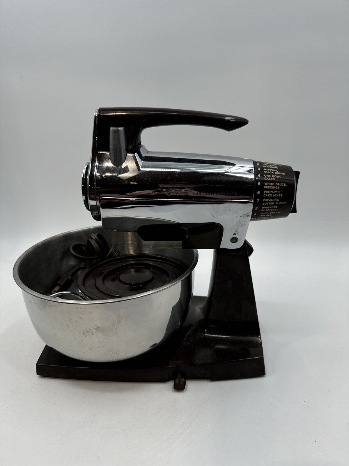 Vintage Sunbeam Vista Mixmaster 12-Speed Mixer + Attachment/Bowls - Tested Works