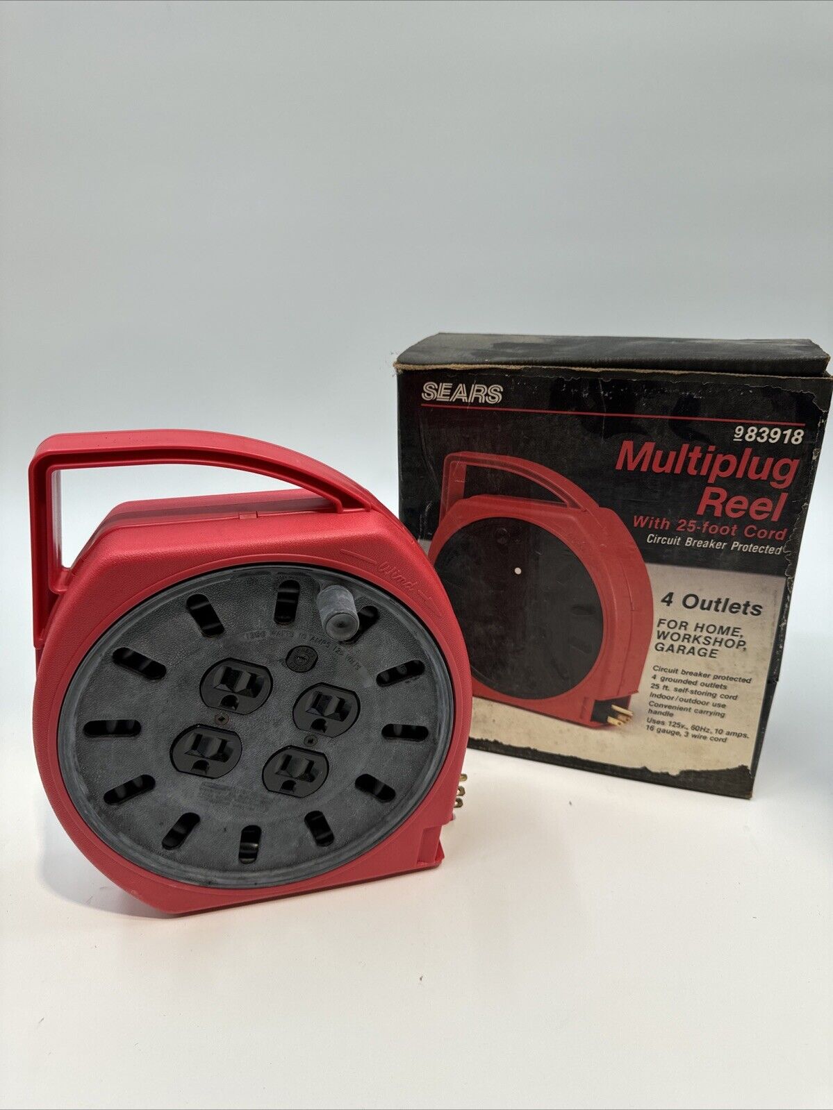 SEARS 25' Retractable Extension and Recepticle Multiplug Cord Reel