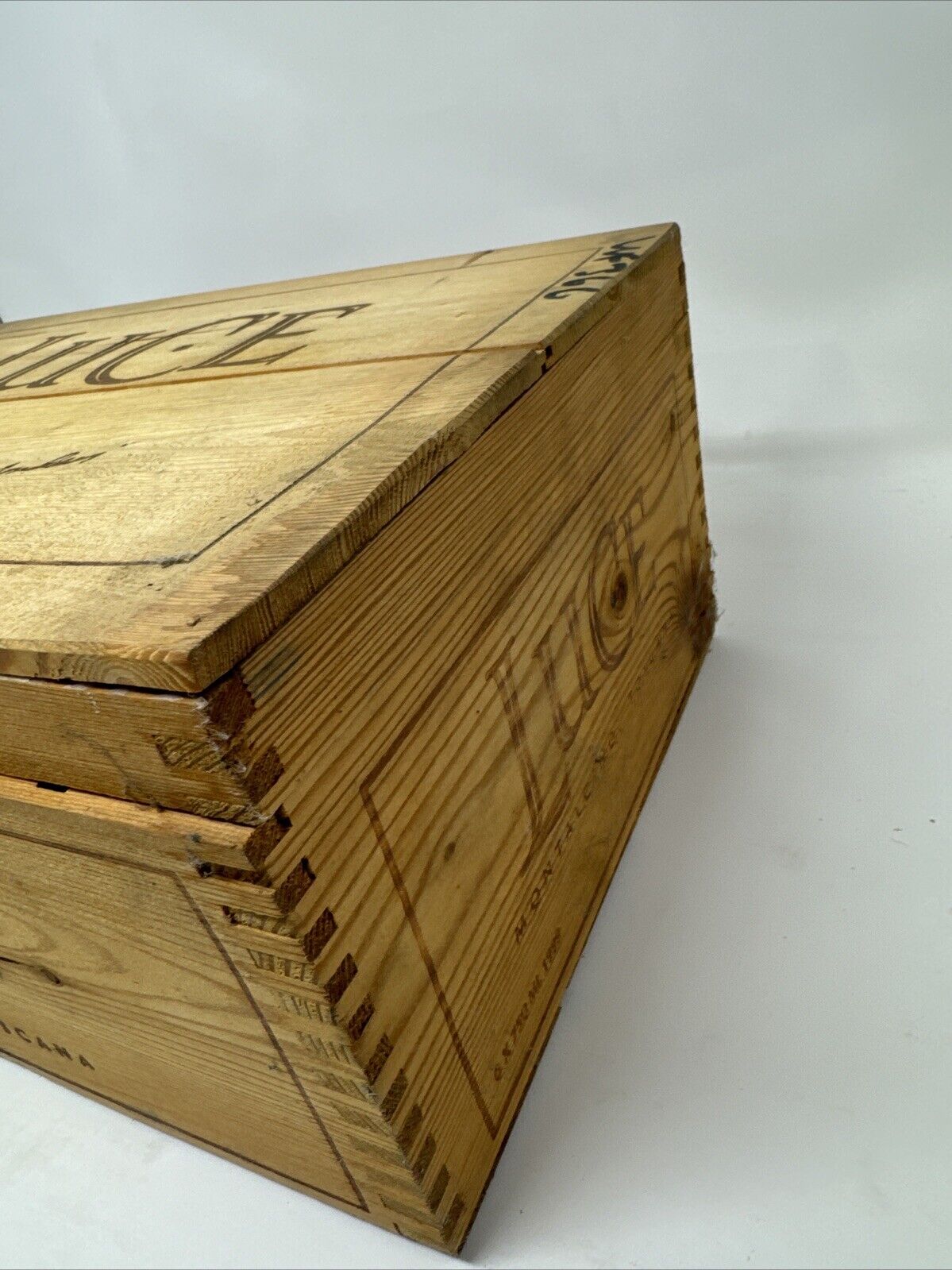 Luce Winery 6 Bottle Wooden Wine Box (Empty) Ships Fast