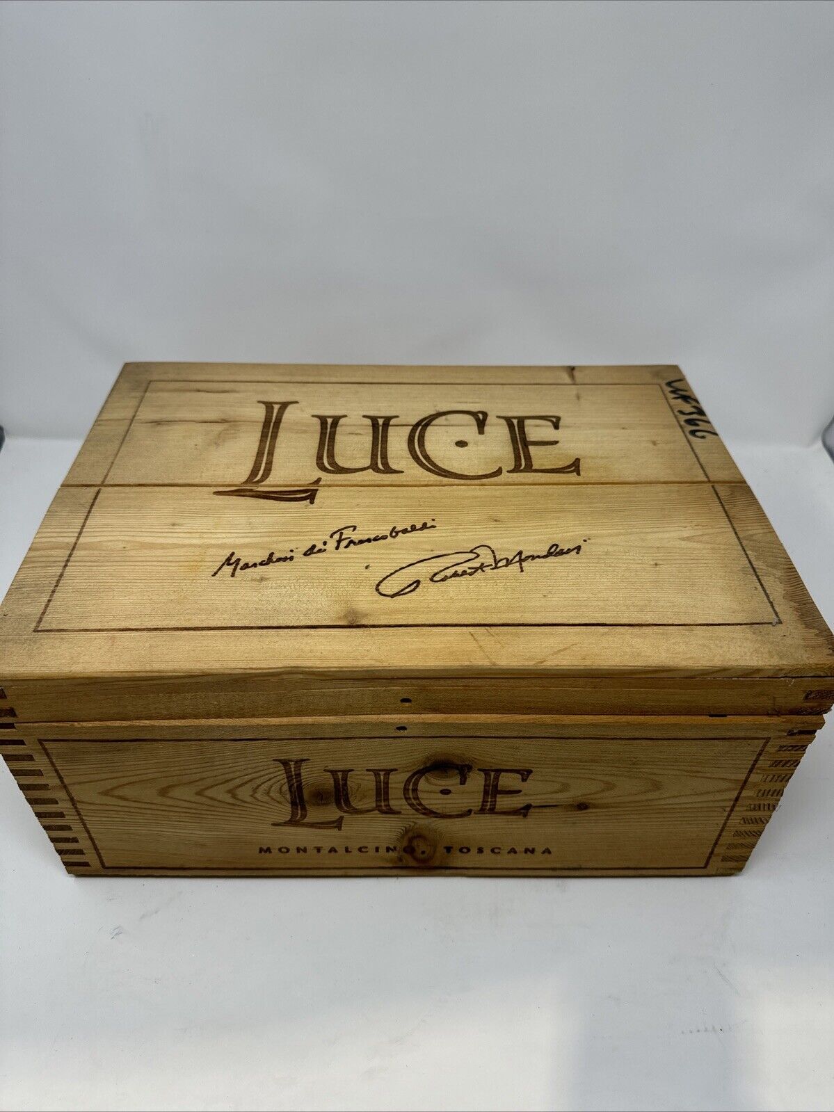 Luce Winery 6 Bottle Wooden Wine Box (Empty) Ships Fast