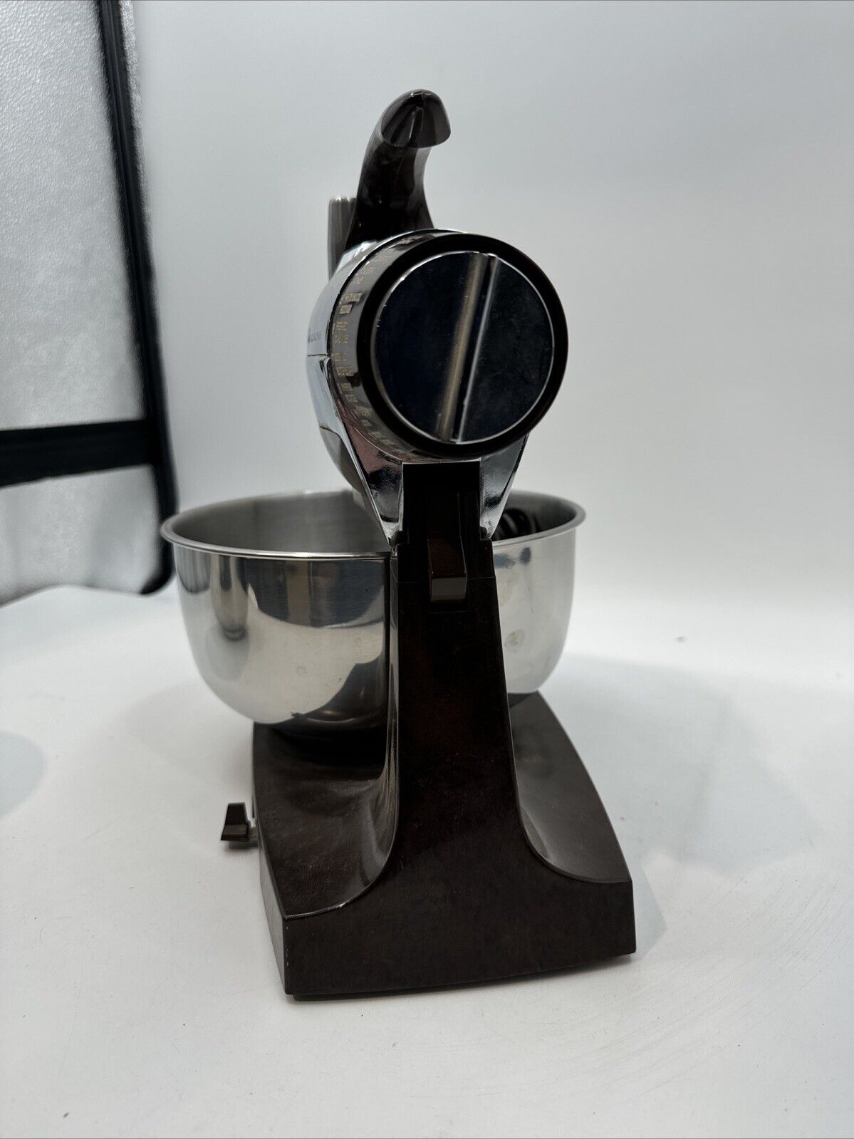 Vintage Sunbeam Vista Mixmaster 12-Speed Mixer + Attachment/Bowls - Tested Works